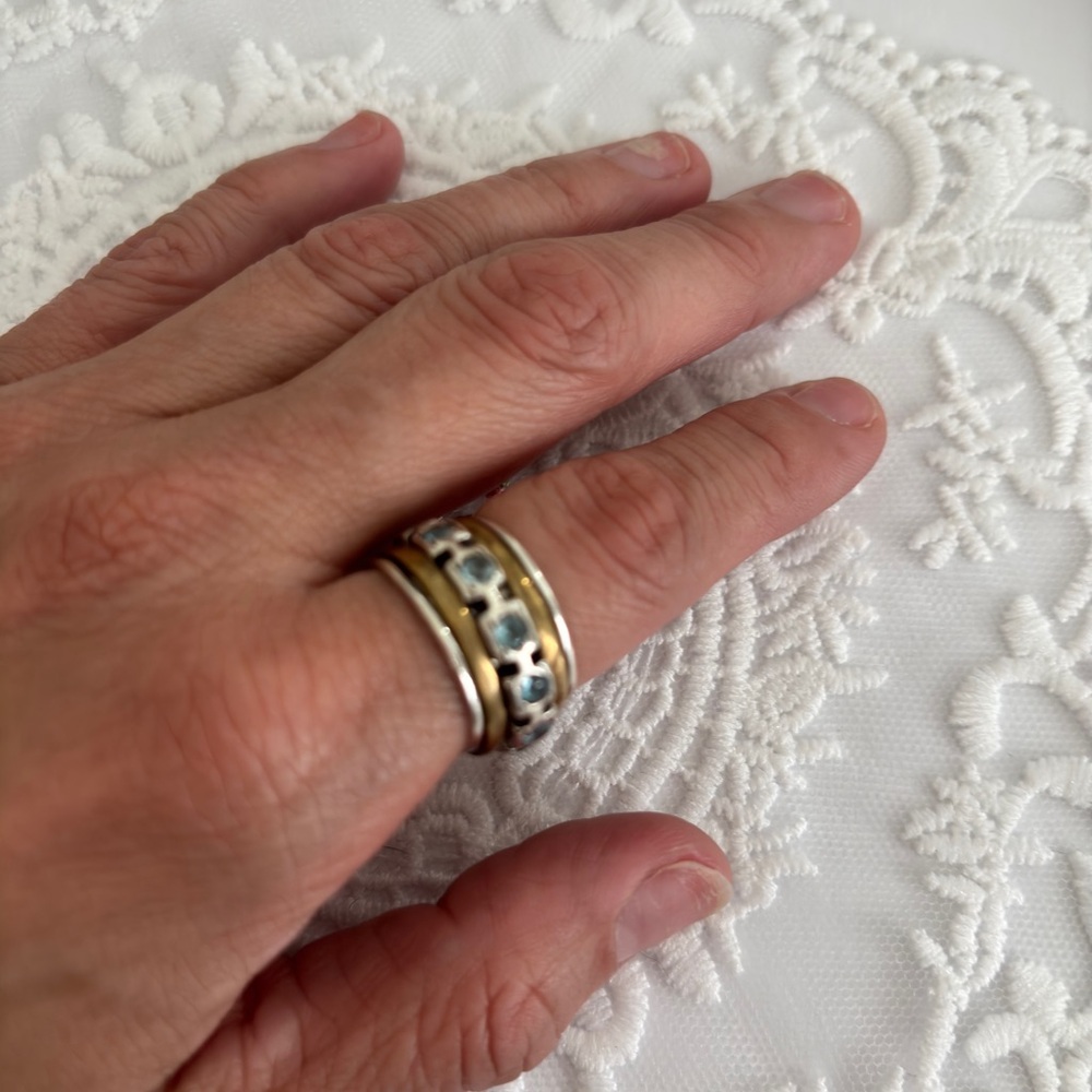 Elegant Gold and Sterling Silver Band Ring